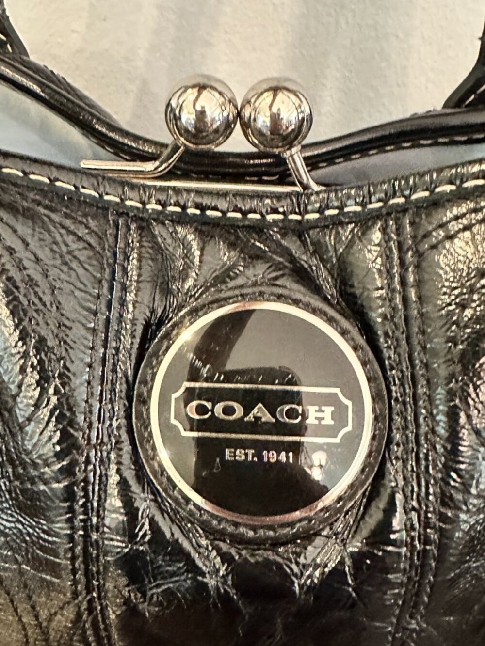 COACH Black Signature Patent Leather F15658 Stitch Carryall Handbag W/Kisslock - Picture 4 of 16
